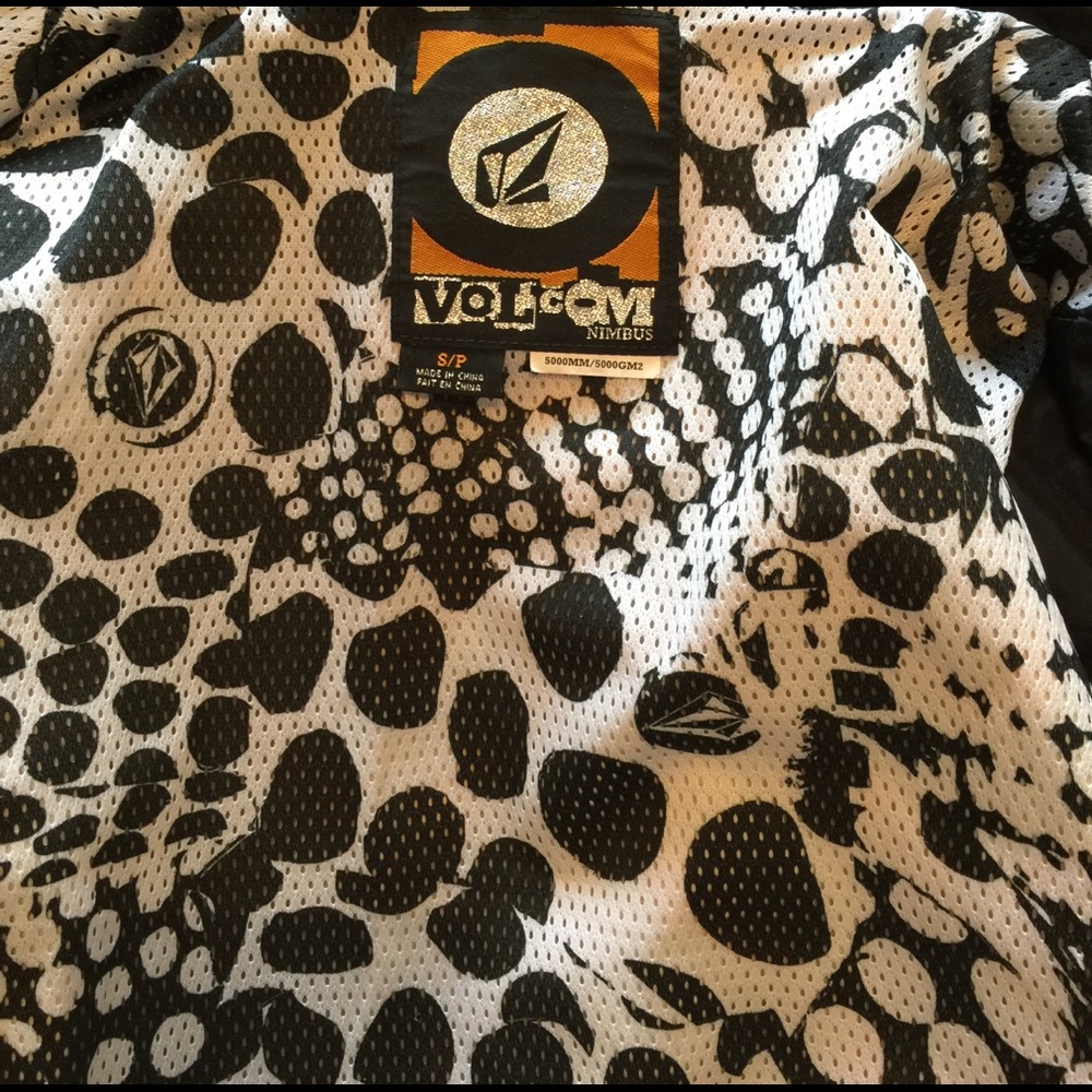 Volcom snow jacket - Picture 5 of 8
